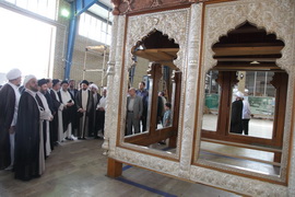 بازدید سید عمار حکیم از کارگاه ساخت ضریح امامین عسکریین‌(ع)